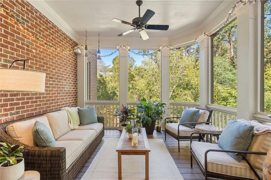 Ivy Knoll - Residential