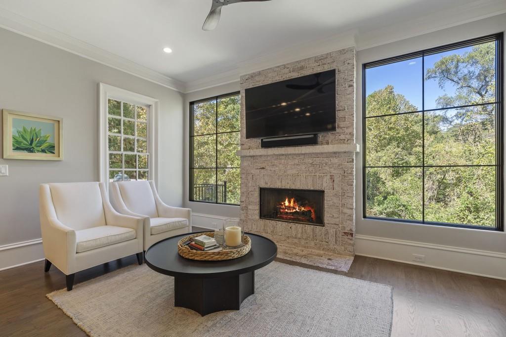 Ivy Knoll - Residential