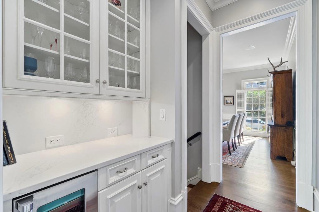 Ivy Knoll - Residential