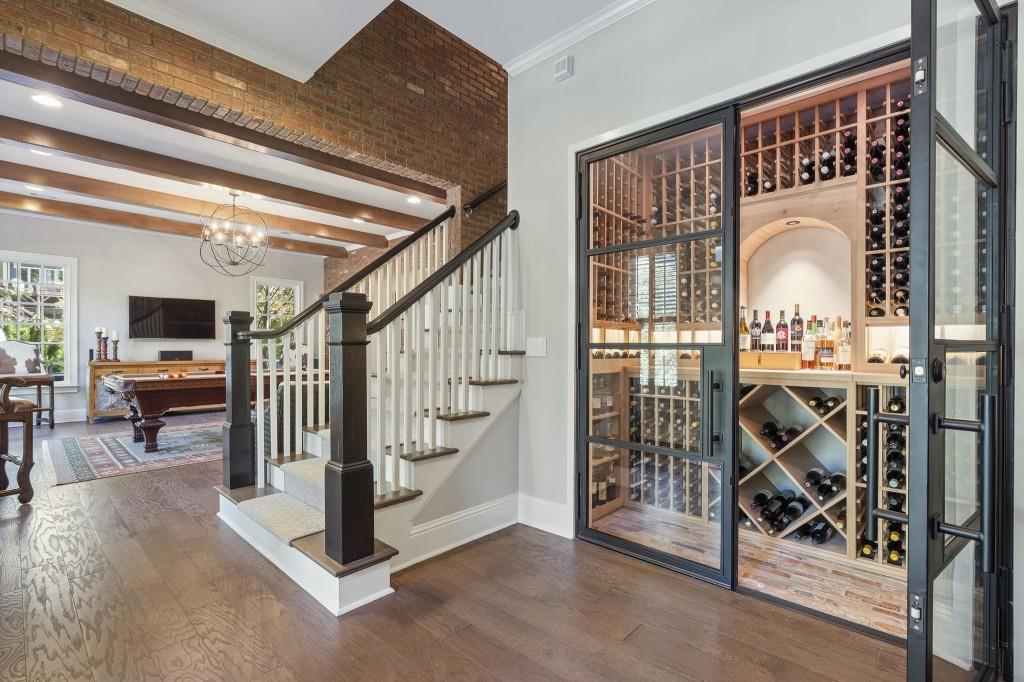Ivy Knoll - Residential
