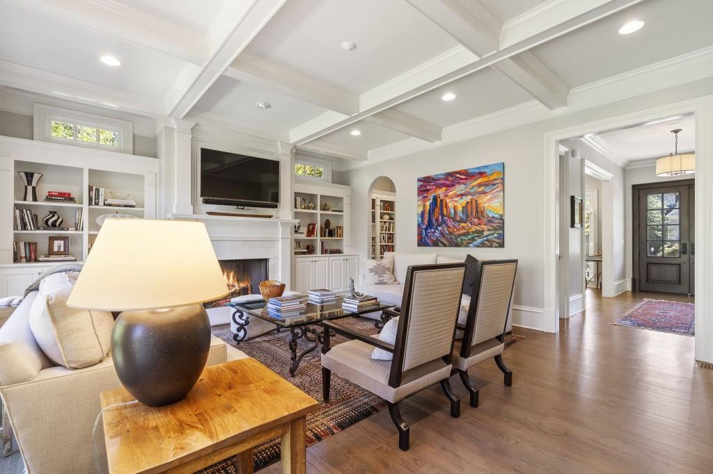 Ivy Knoll - Residential