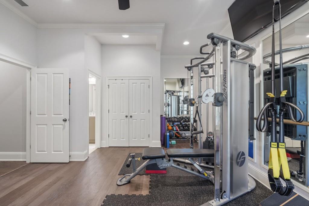 Ivy Knoll - Residential
