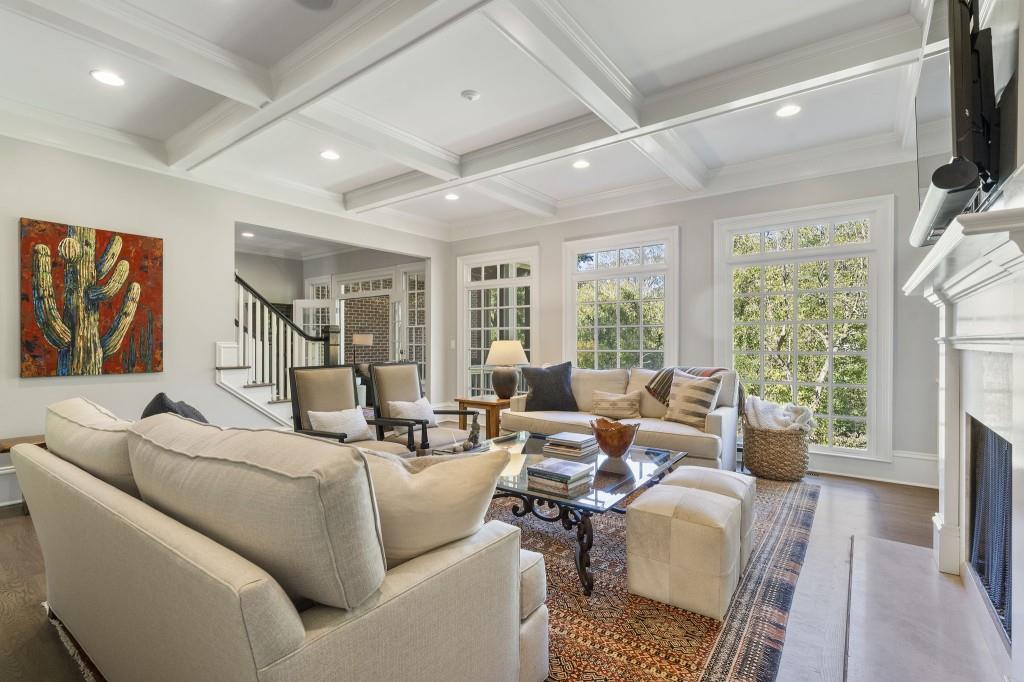 Ivy Knoll - Residential