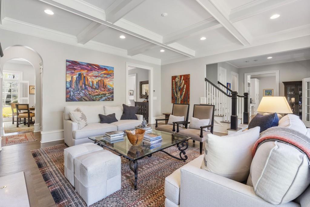 Ivy Knoll - Residential