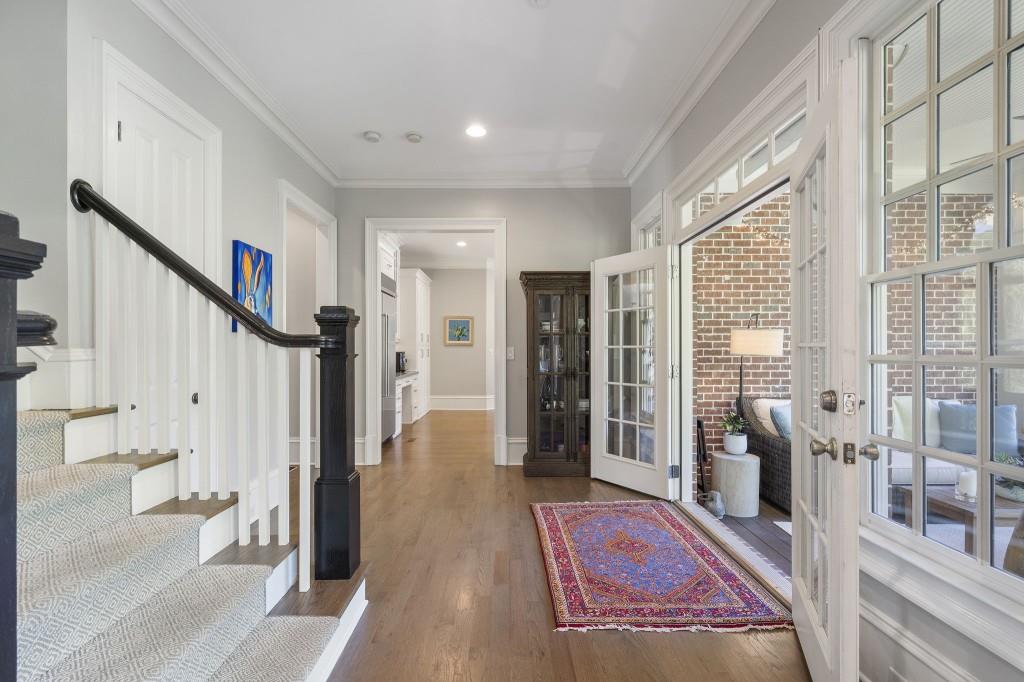 Ivy Knoll - Residential