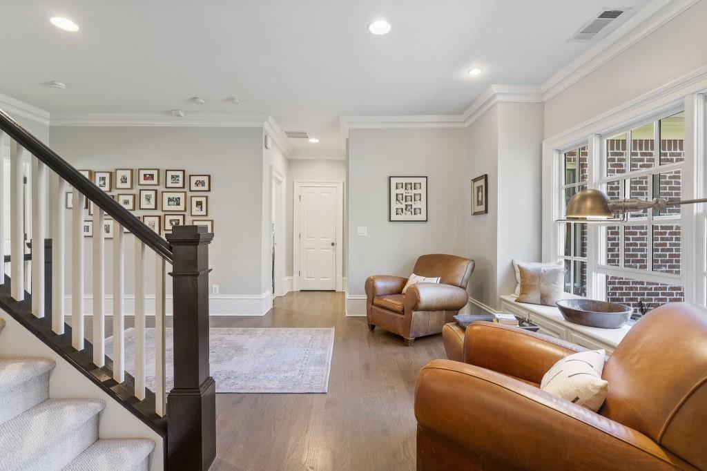 Ivy Knoll - Residential