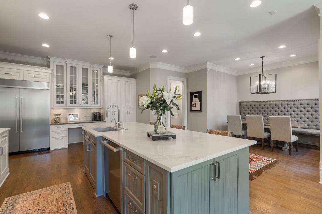 Ivy Knoll - Residential