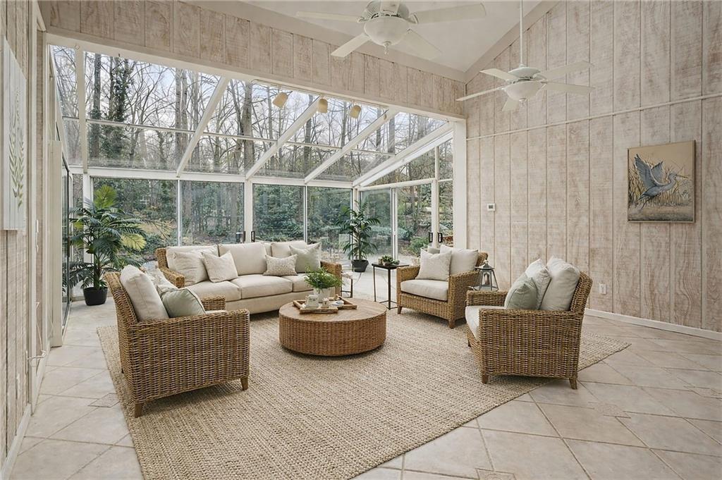 1502 Downington Run NW