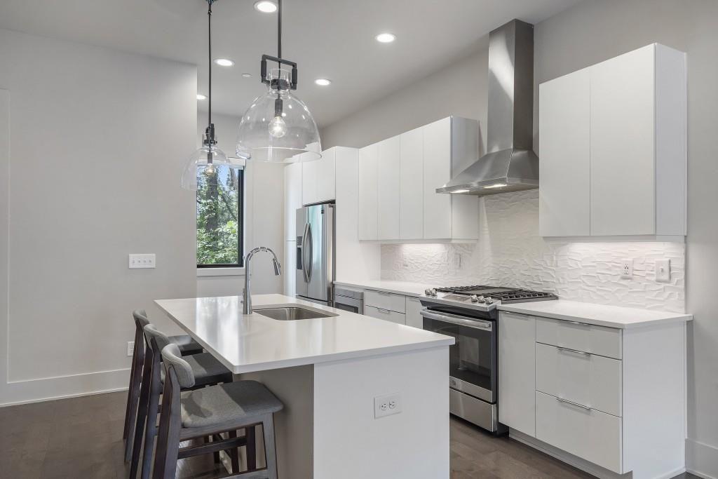 133 City View Court NE