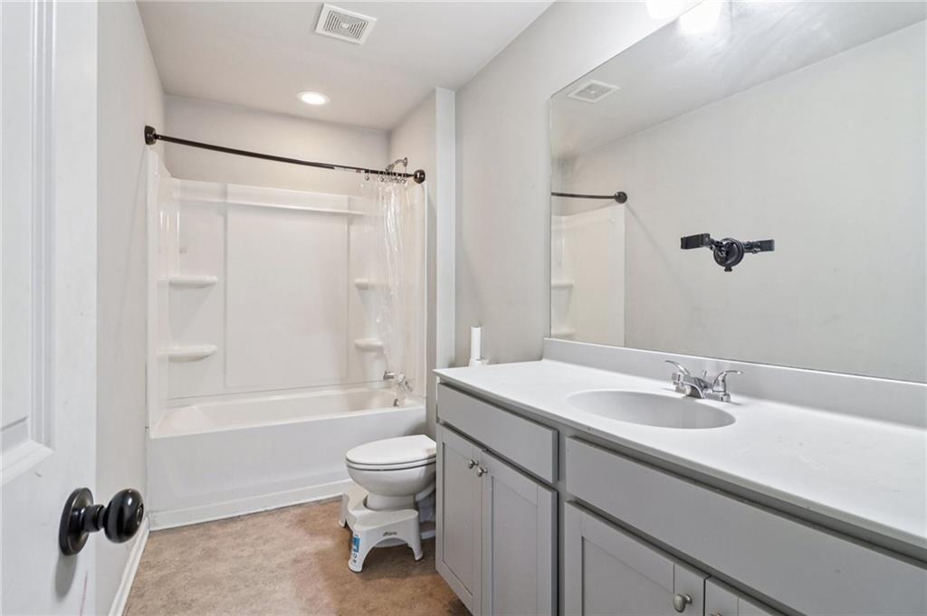 3320 Tiara Circle SW