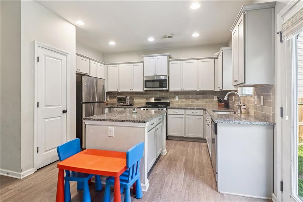 3320 Tiara Circle SW