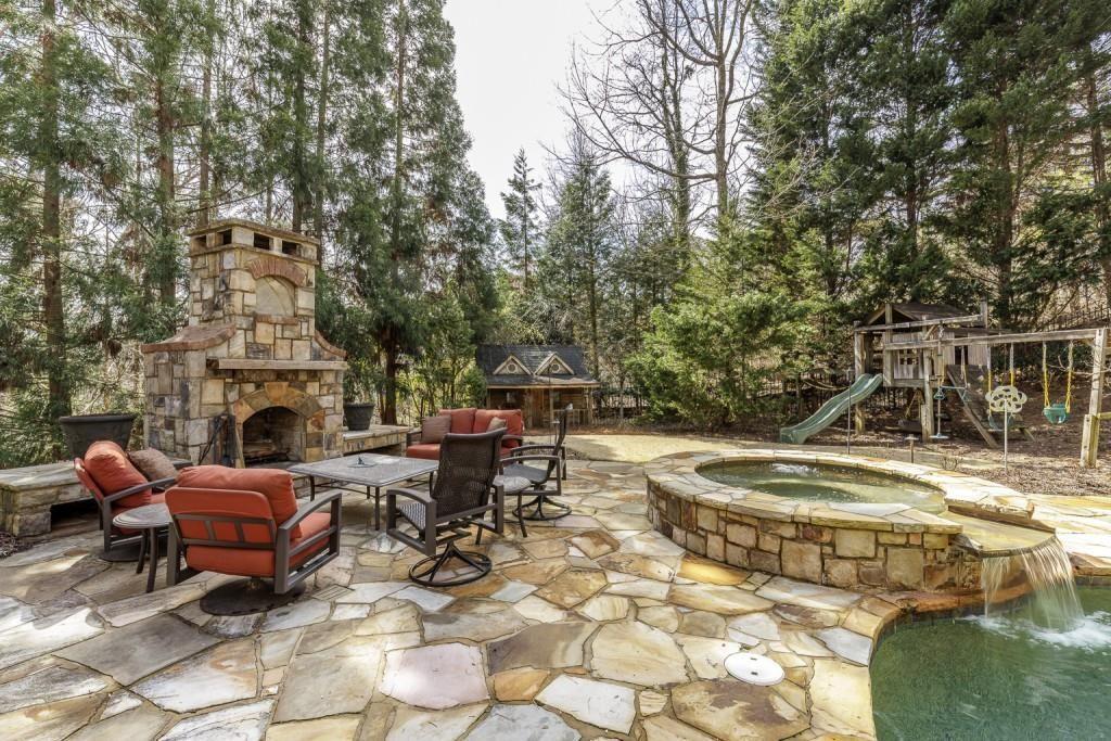 5284 Vernon Springs Trail