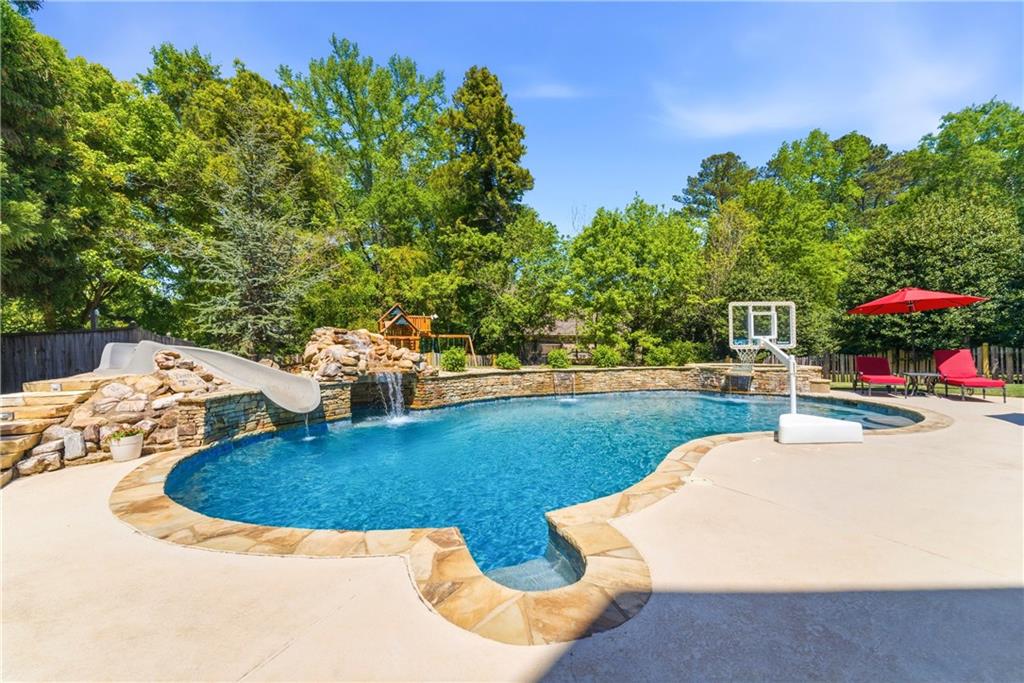 3887 Lindsey Road NE