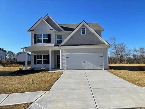 Homes For Sale - 647 Skye Drive<br/> Commerce, GA 30529