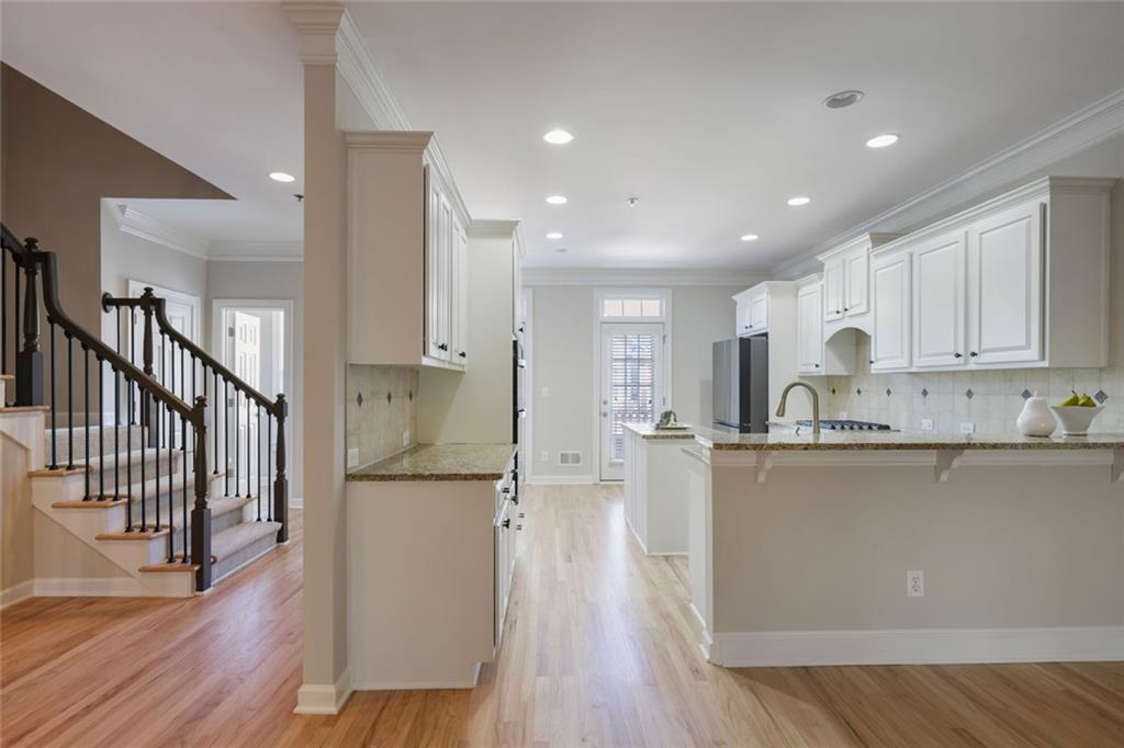 478 Vinings Estates Drive #B02, Smyrna, Georgia image 3