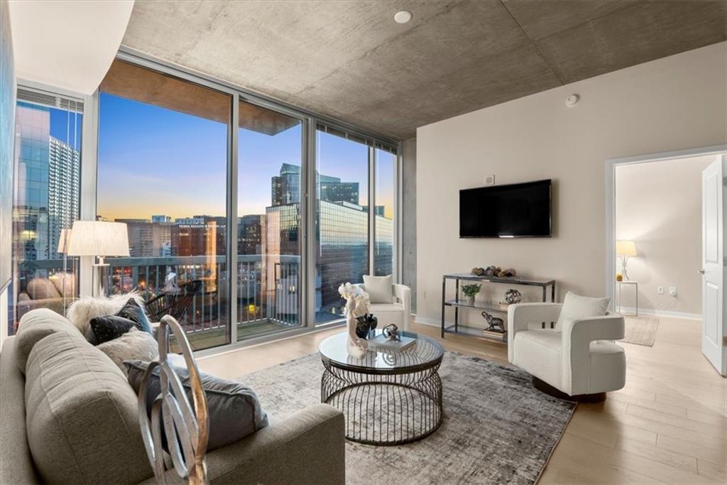3324 Peachtree Road NE 905