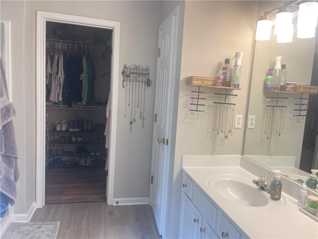 Regent - Residential Lease