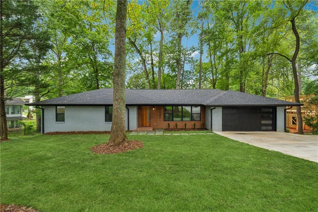 1542 Lavista Road