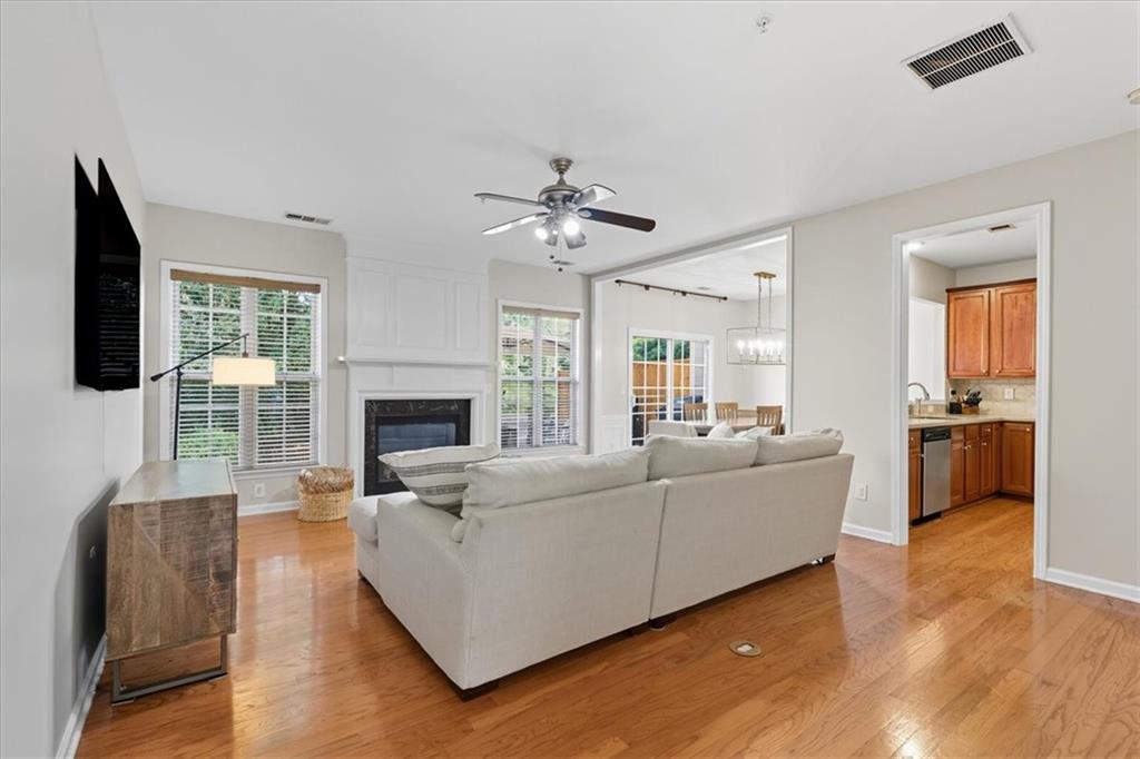 1664 Fair Oak Way 25