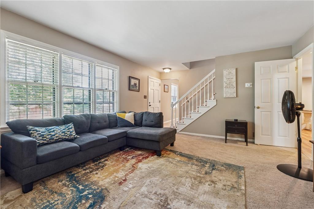 461 Village Green Court, Lilburn, Georgia image 7