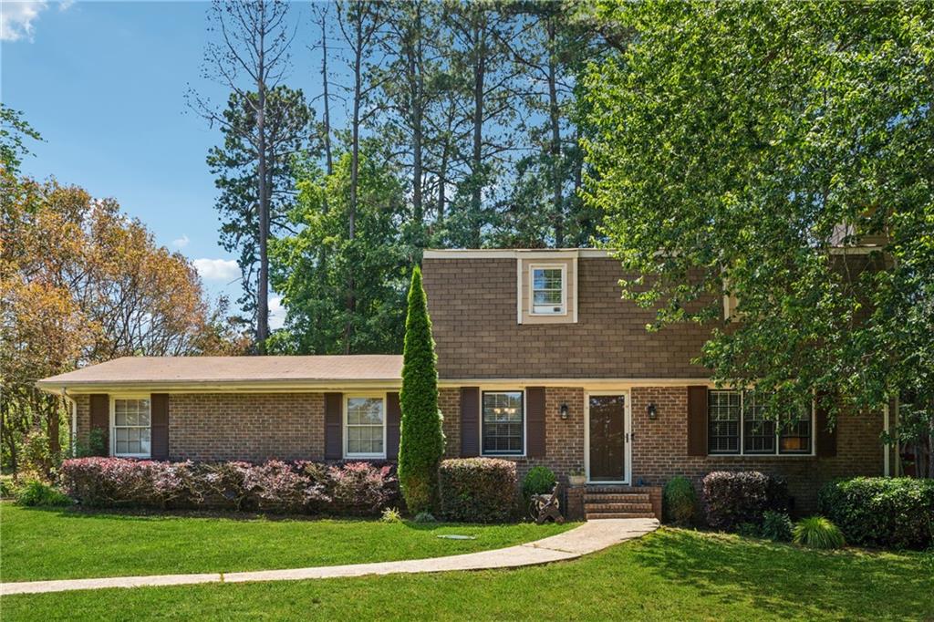 461 Village Green Court, Lilburn, Georgia image 1