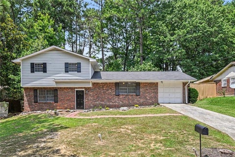 Homes For Sale - 2915 Lajean Drive<br/> College Park, GA 30349