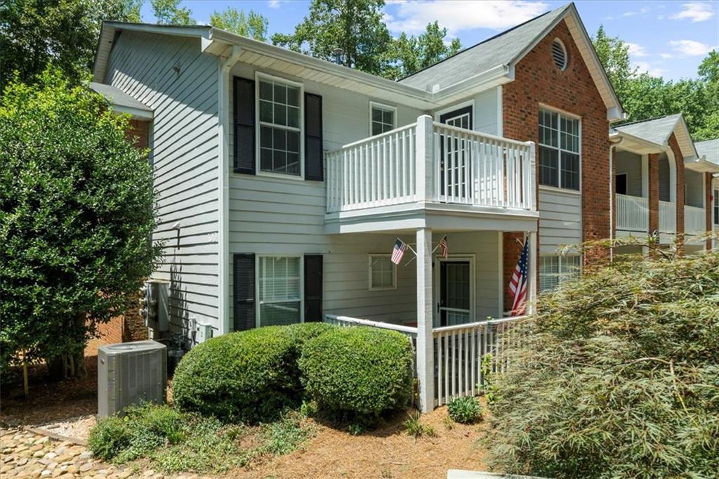 123 Streamside Drive