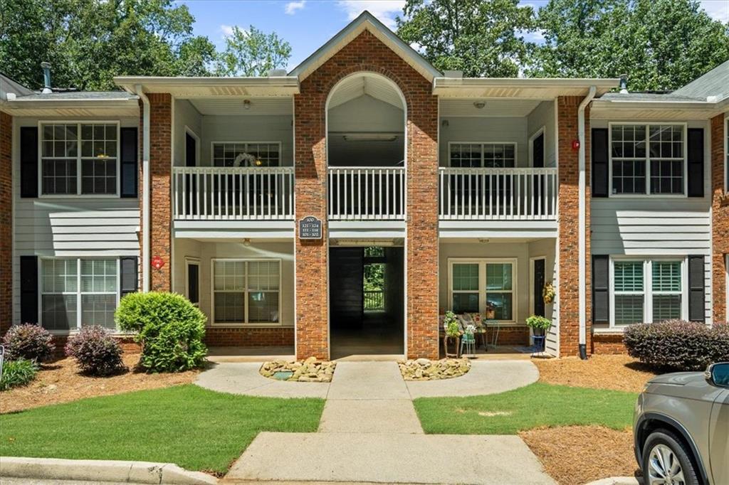123 Streamside Drive