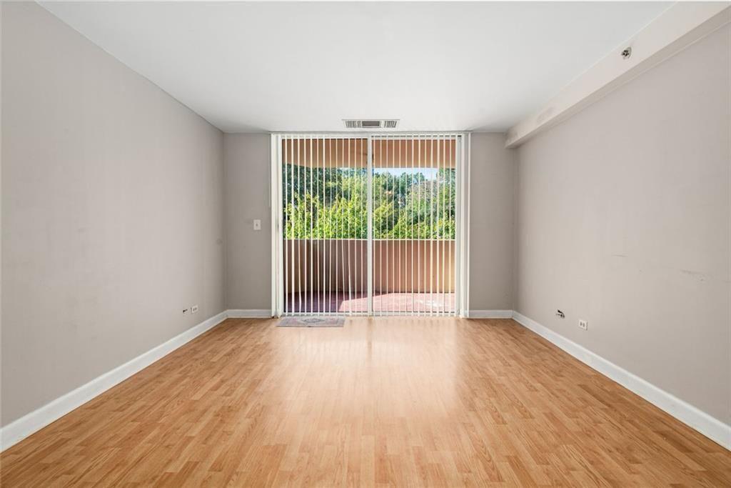 1501 Clairmont Road 323