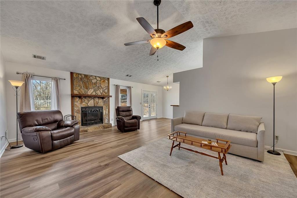 1707 Colemans Landing