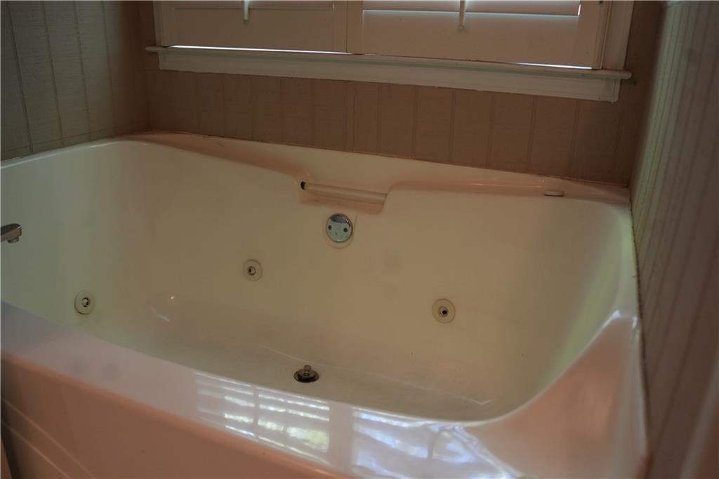 6086 Woodstock Road, Acworth, Georgia image 35