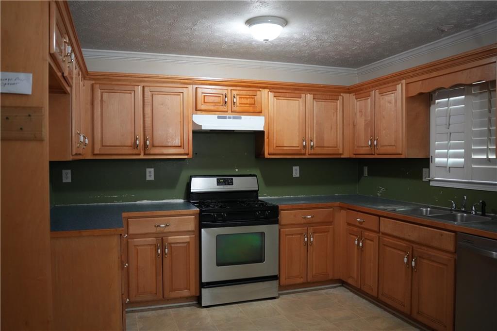 6086 Woodstock Road, Acworth, Georgia image 12