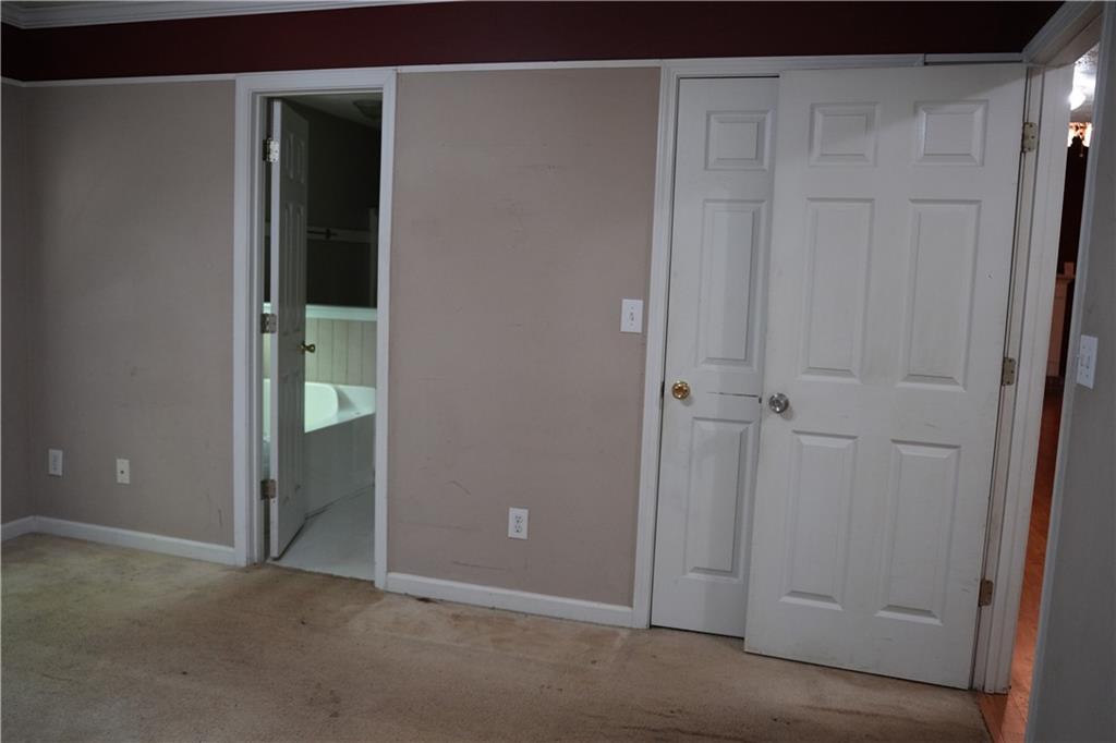 6086 Woodstock Road, Acworth, Georgia image 31