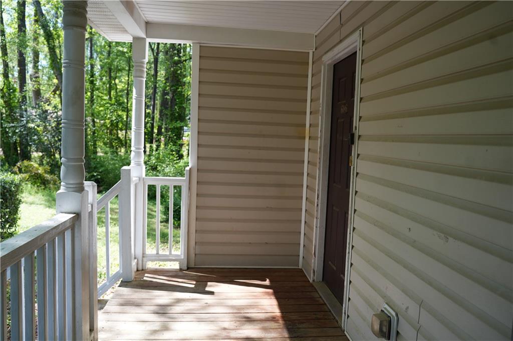 6086 Woodstock Road