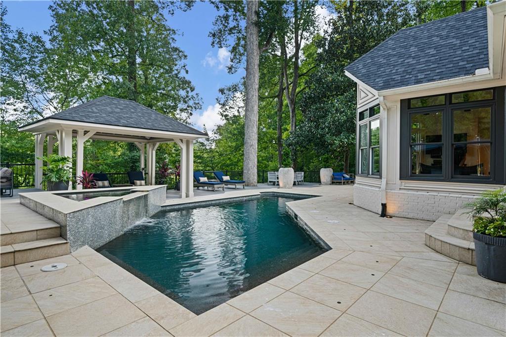 1466 Peachtree Battle Avenue NW
