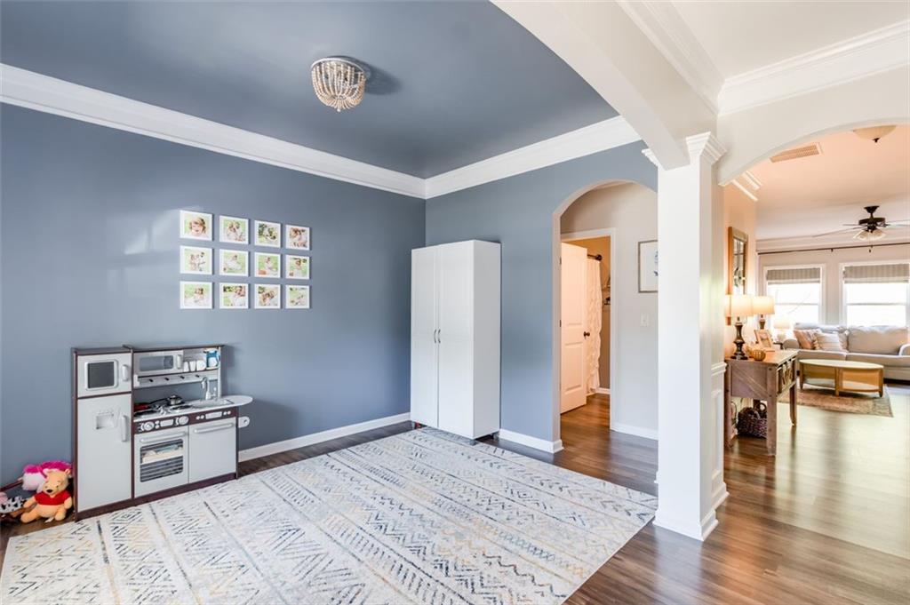 327 Nobleman Way