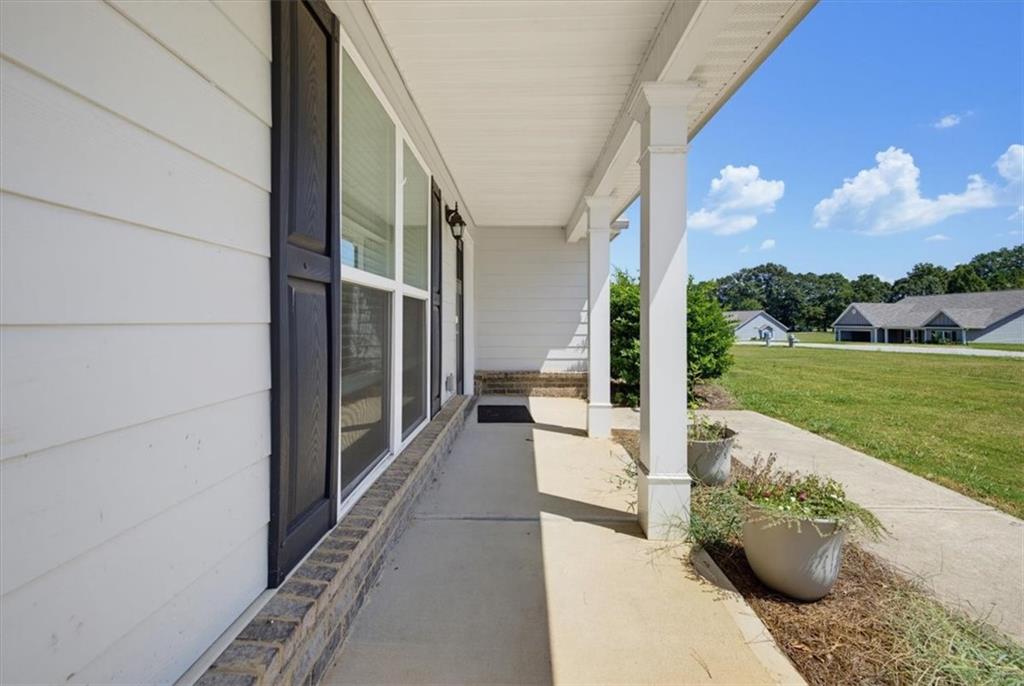 62 Windrow Trail