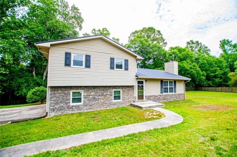 Homes For Sale - 284 Katie Lane<br/> Carrollton, GA 30117