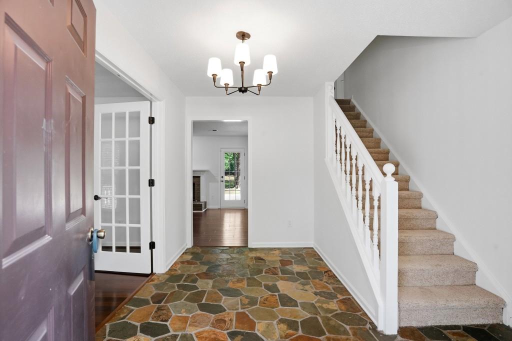 1196 Crestbrook Lane SW