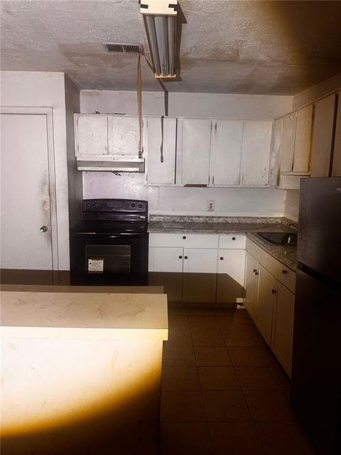 Condo For Sale - 6552 Old Hampton Drive<br/> Clarkston, GA 30021