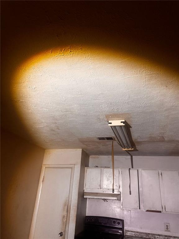 6552 OLD HAMPTON Drive