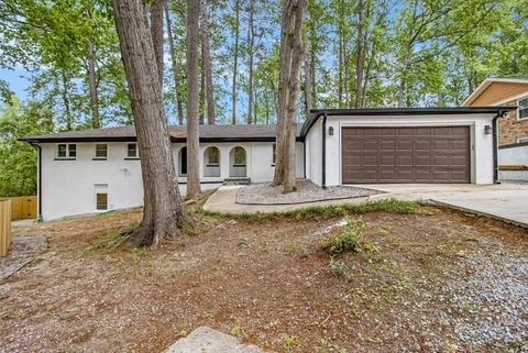 3185 Hammarskjold Drive East Point GA 30344