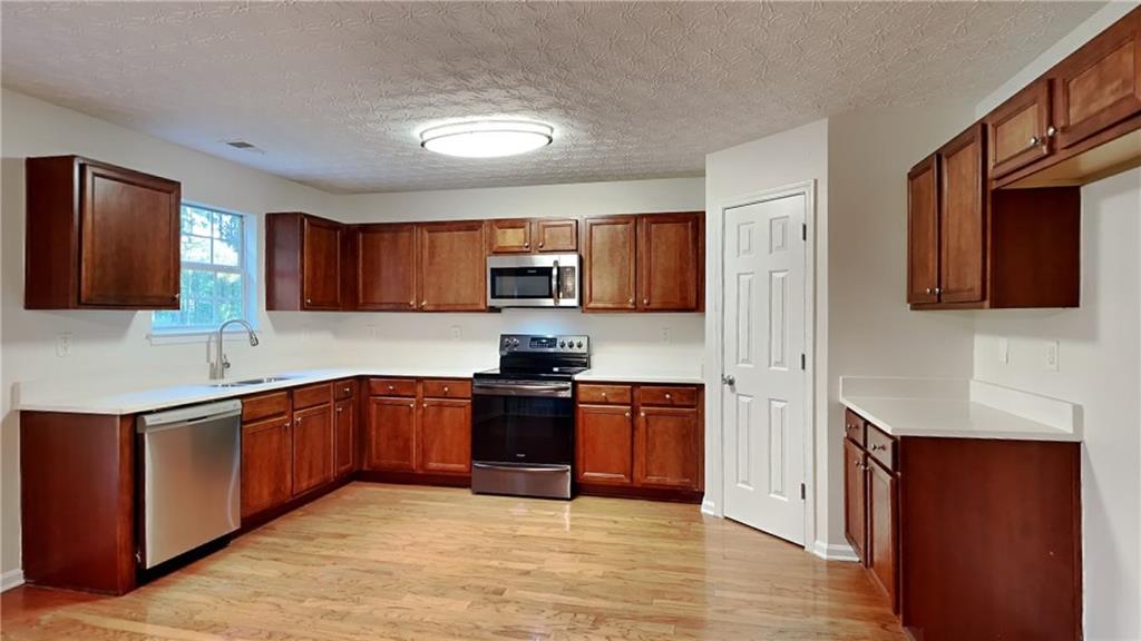 514 Jadetree Lane, Atlanta, Georgia image 6