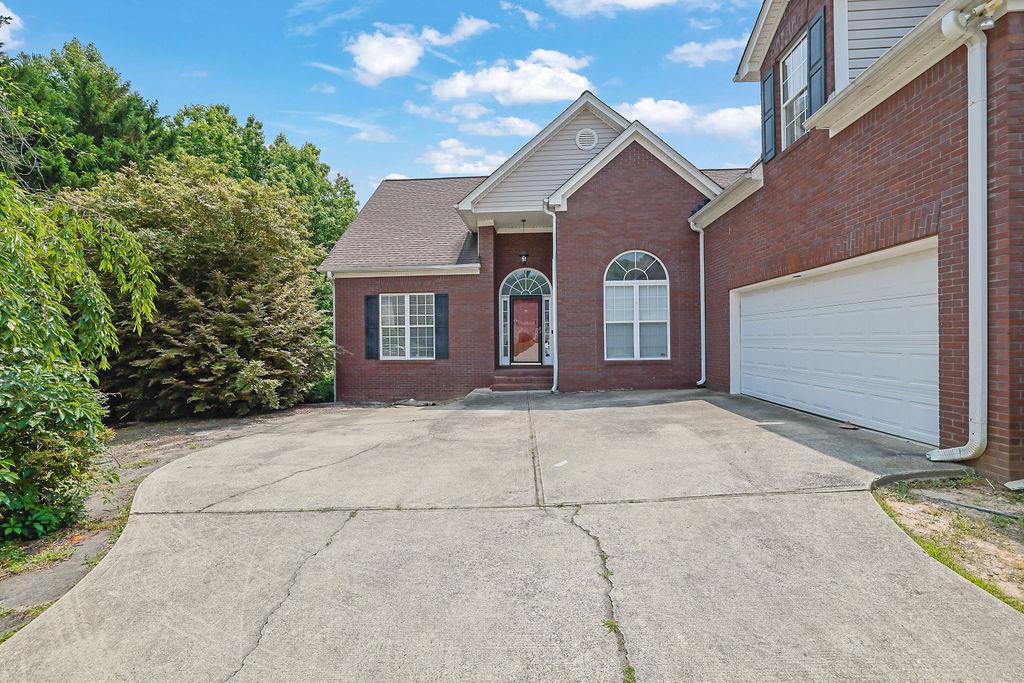 4591 Millstone Walk Drive, Buford, Georgia image 3