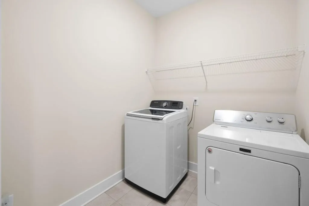 Dallas, Georgia 30132, United States, 5 Bedrooms Bedrooms, ,4 BathroomsBathrooms,Residential,Pending,104975