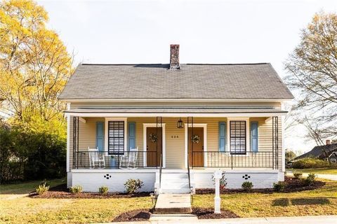 Homes For Sale - 404 Mill Street<br/> Monroe, GA 30655