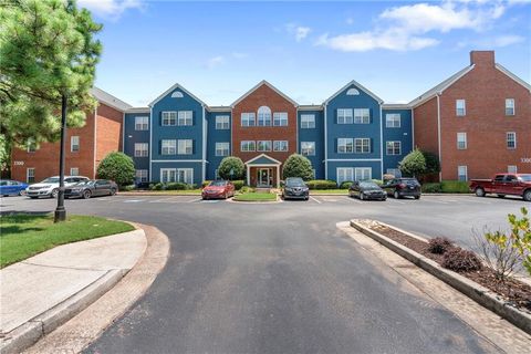 Condo For Sale - 3300 Dogwood Drive #311<br/> Hapeville, GA 30354