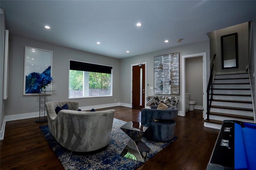 1099 VISTA Trail NE