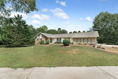 Photo of 4640 Spot Road, Cumming, GA 30040 (MLS # 7692527)