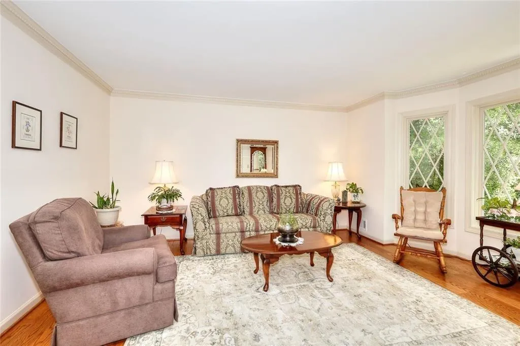 Lilburn, Georgia 30047, United States, 4 Bedrooms Bedrooms, ,5 BathroomsBathrooms,Residential,Pending,150709